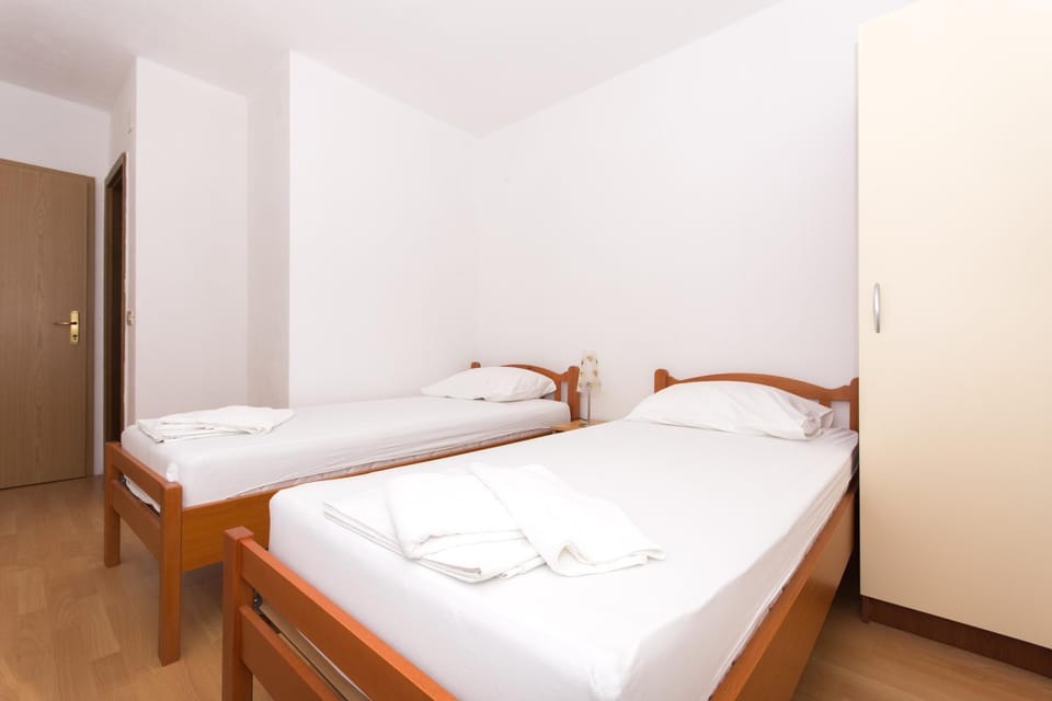 Martina Apartment in Okrug Gornji