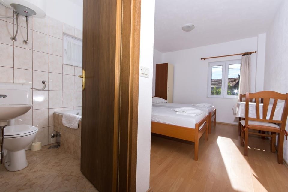 Martina Apartment in Okrug Gornji