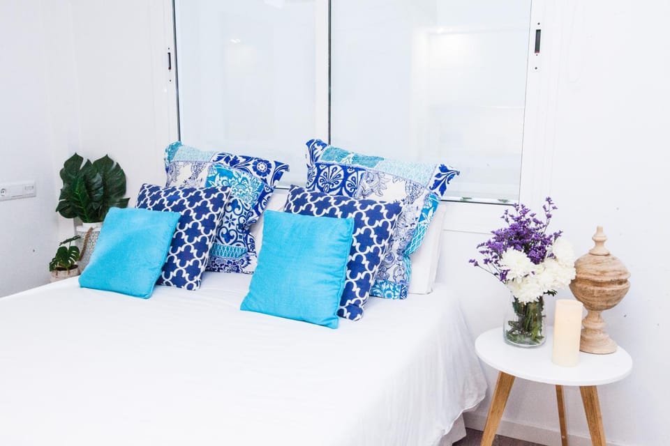 Bed, Decorative detail, Bedroom