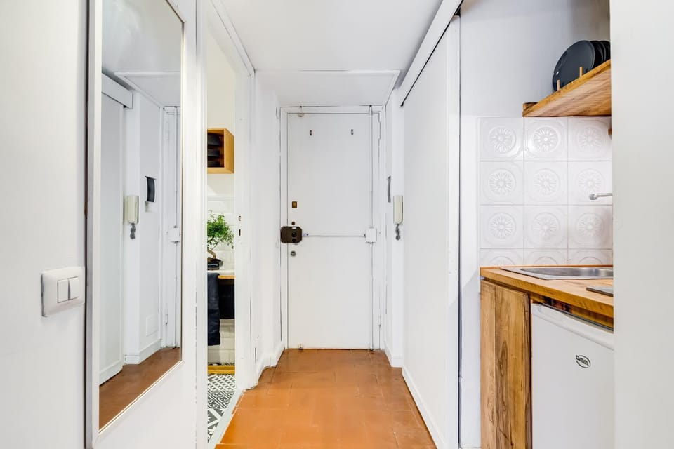 Bathroom, Kitchen or kitchenette, ATM