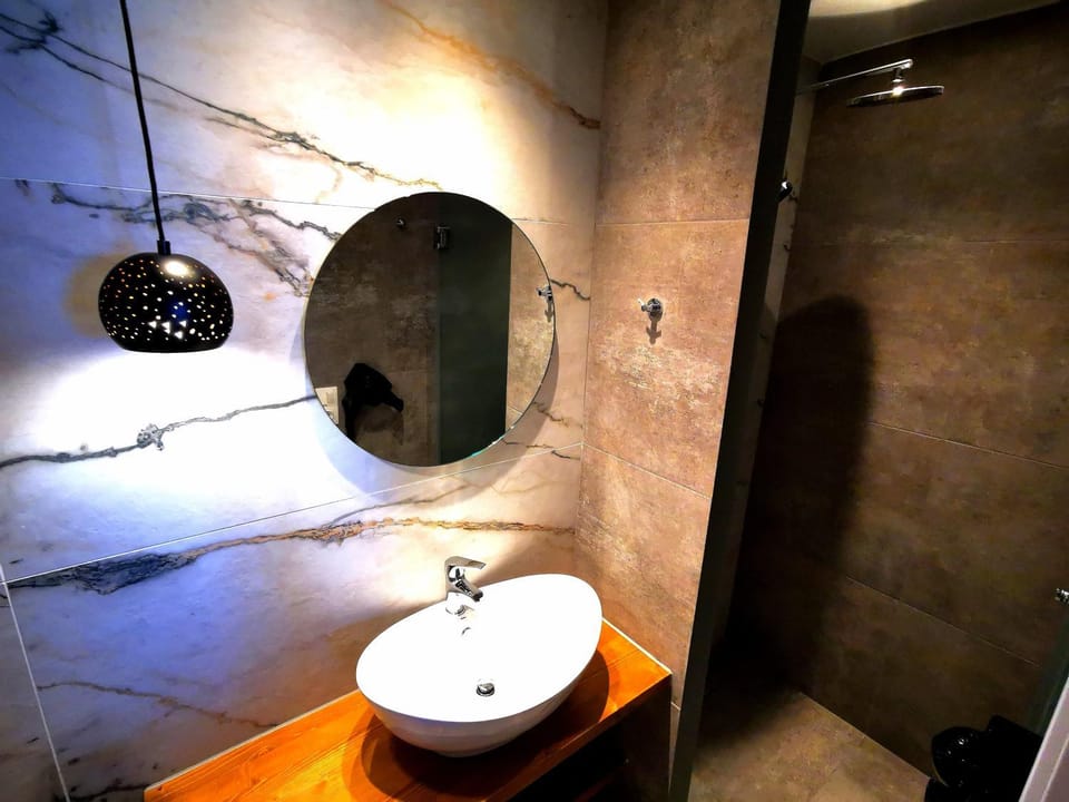 Shower, Bathroom, heating