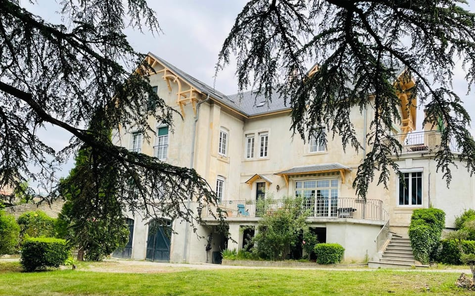 Domaine des Ondes Bed and Breakfast in Occitanie