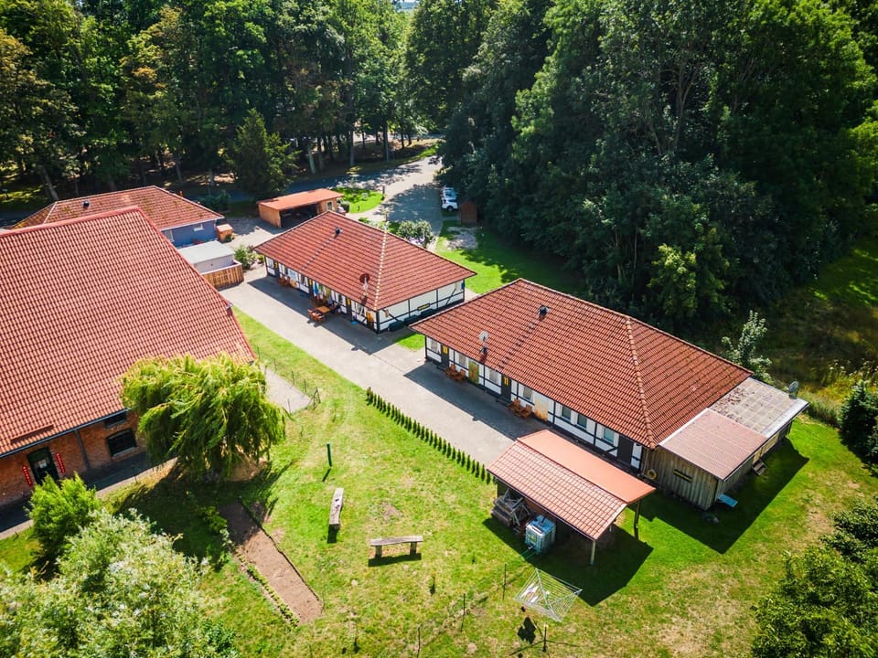 Staff, Garden, Area and facilities, Area and facilities