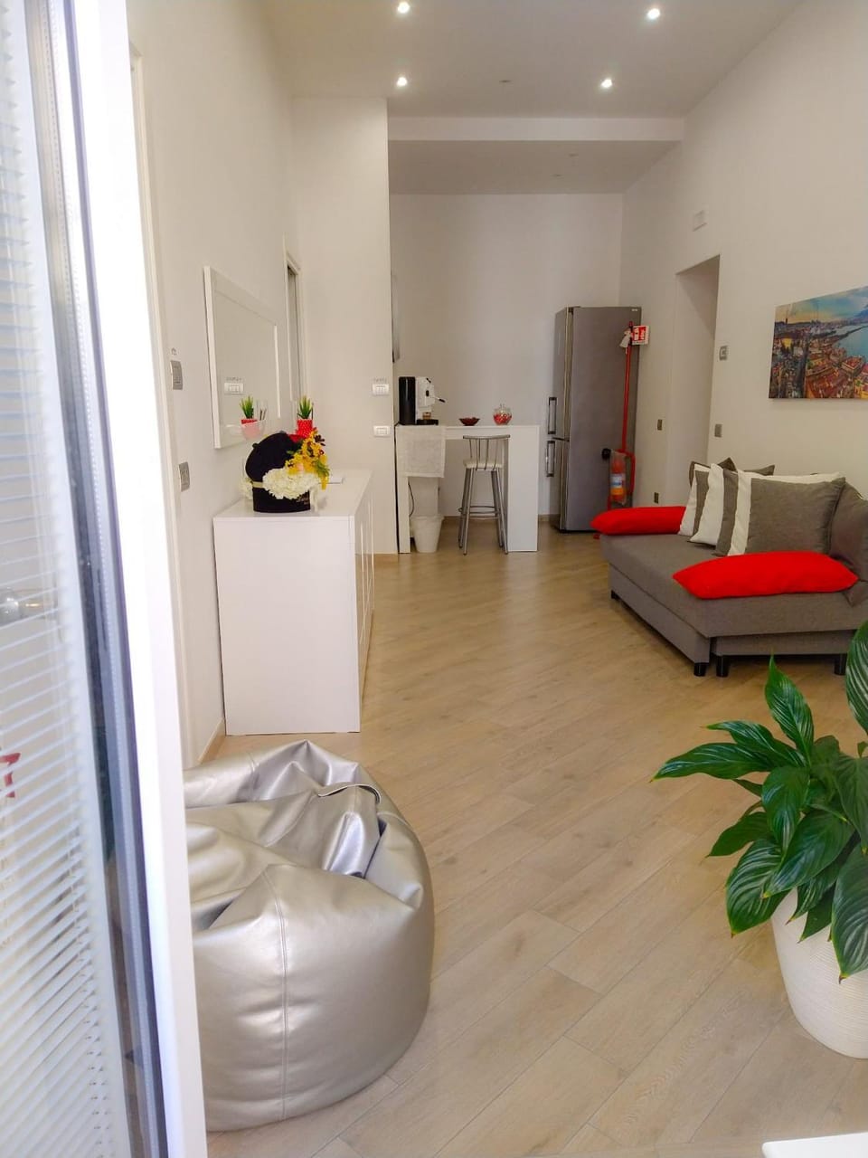 Communal lounge/ TV room