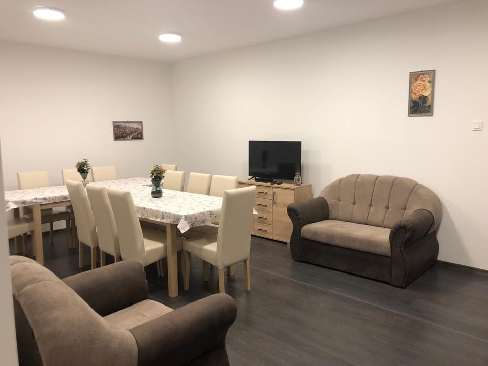 Living room, Dining area