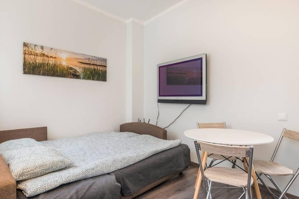 Latgales139 6 can stay Park in front of the house Free parking behind the fence Self check in out Apartment in Riga