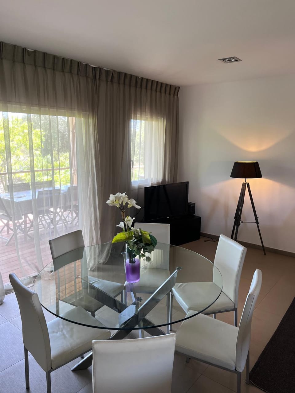 Living room, Dining area