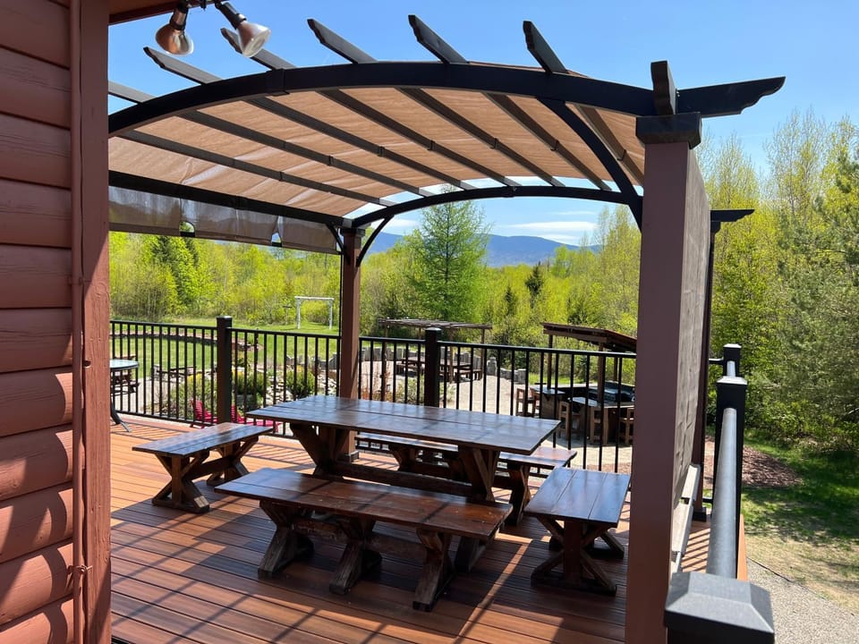 ML As Seen on TV home SPECTACULAR scenery beach AC outdoor kitchen fire pit Weddings House in Carroll