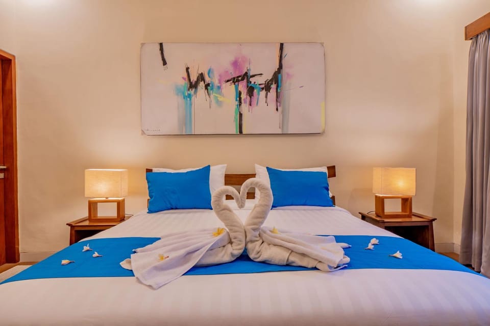 Bedroom, towels