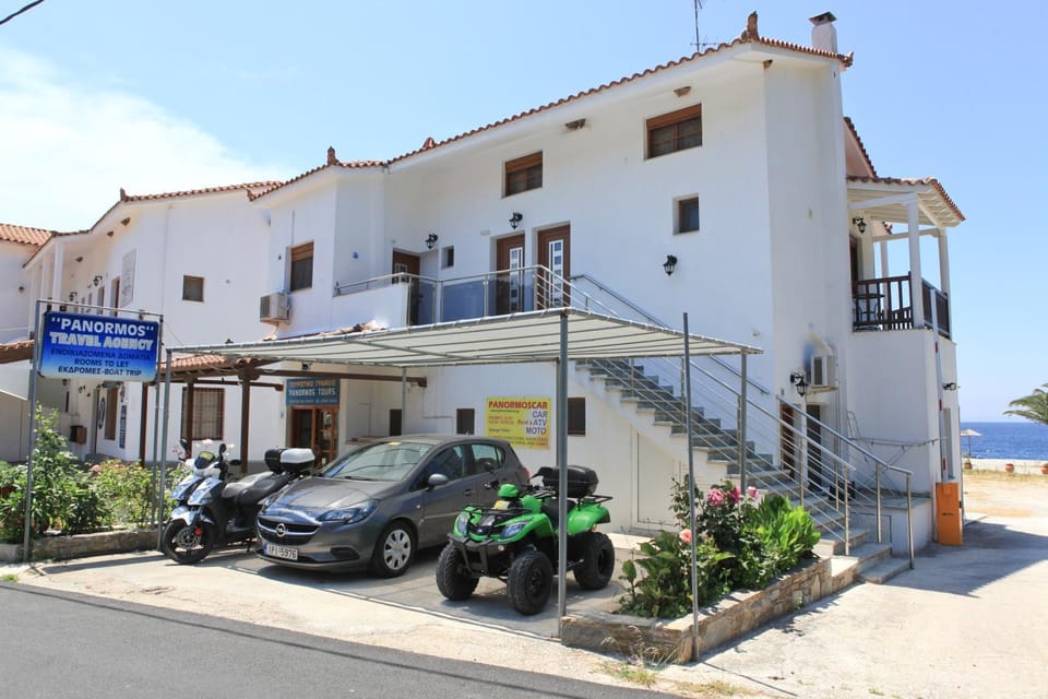 Property building, Facade/entrance