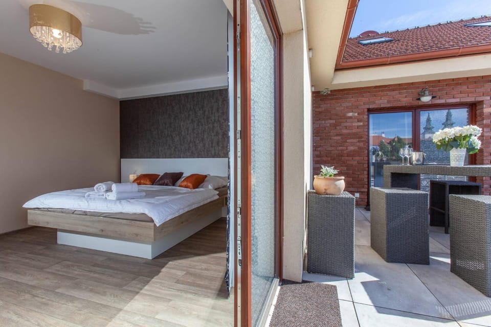 Penzion a restaurace Feldsberg Bed and Breakfast in South Moravian Region