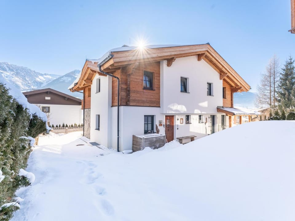 Property building, Winter