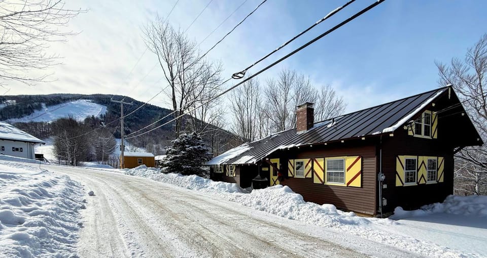 Cannon four bed three bath slopeside home Steps to Mittersill and slopes House in Franconia
