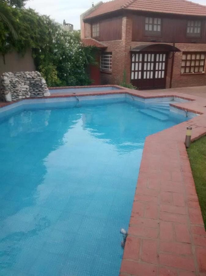Duplex El Duende House in Olavarría