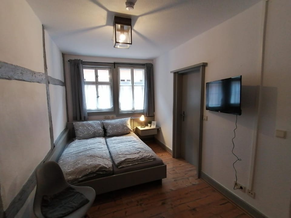 Property building, Bed