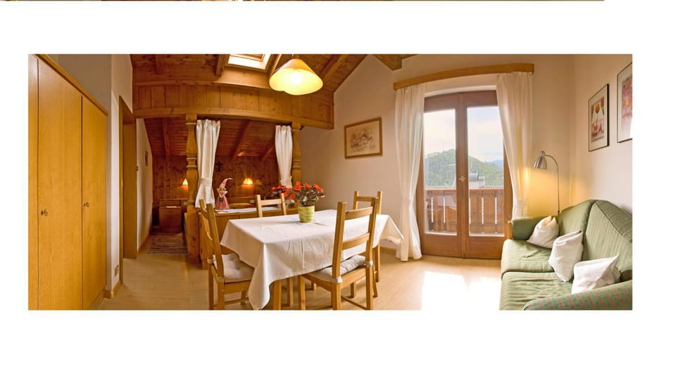 Balcony/Terrace, Dining area