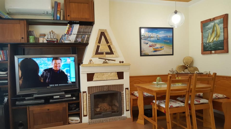 Lounge or bar, Dining area