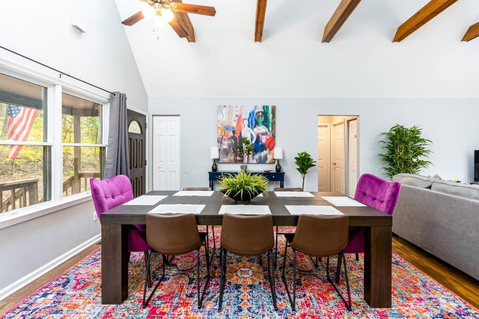 Living room, Dining area