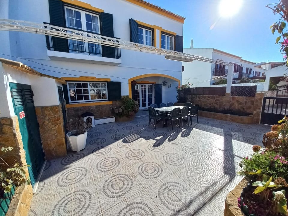 BBQ facilities, Dining area