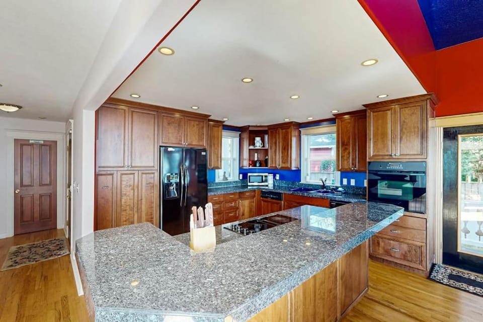 Blue Heron Bluff House in Newport
