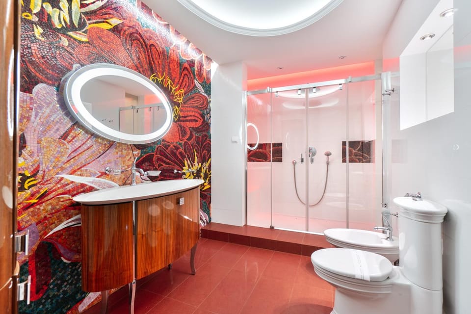 Shower, Toilet, Bathroom