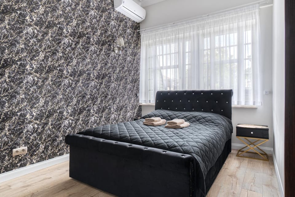 Seating area, Bedroom