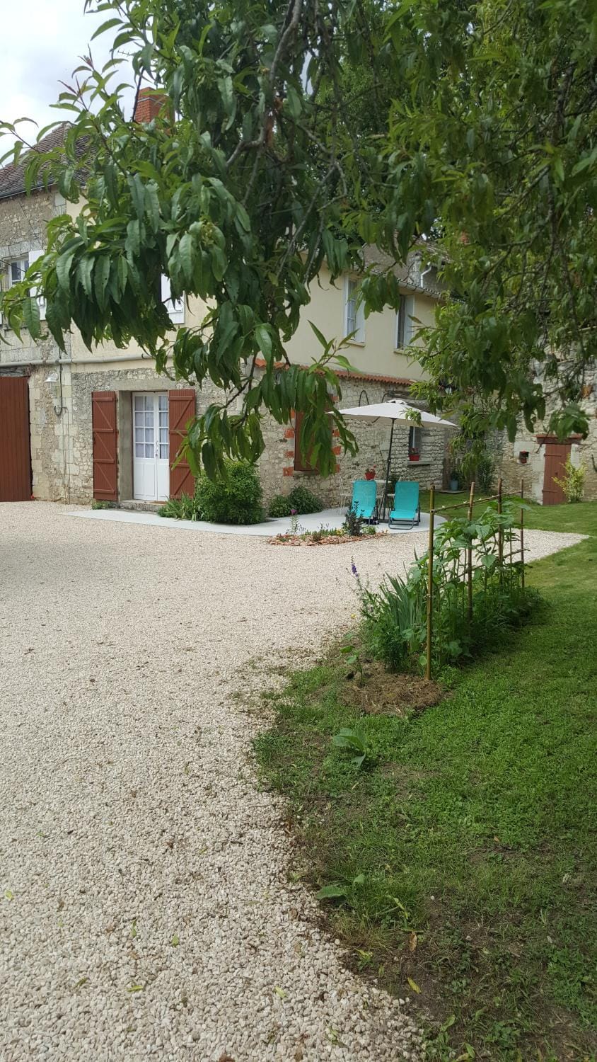 Gite de La Pivarderie House in Centre-Val de Loire