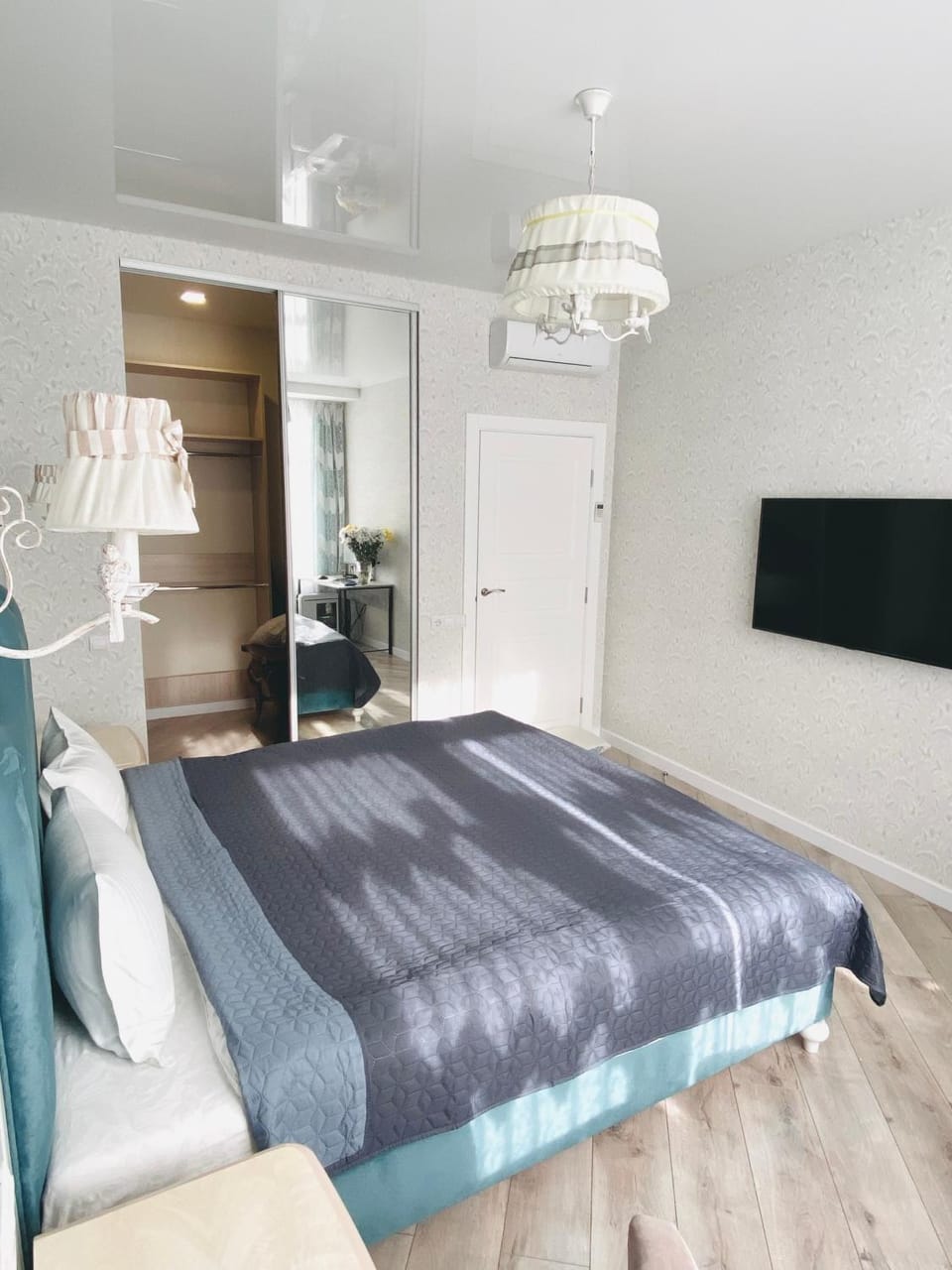 Bedroom, bunk bed