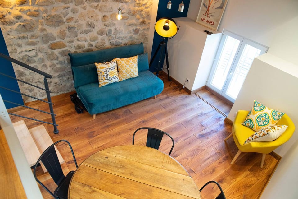 Appartement atypique au coeur des Alpes Apartment in Auvergne-Rhône-Alpes
