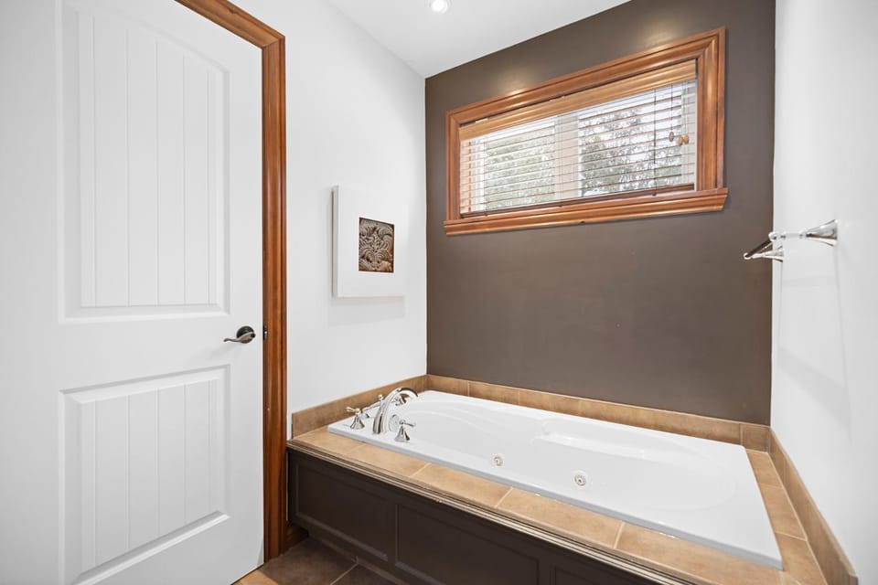 Bathroom, Bath