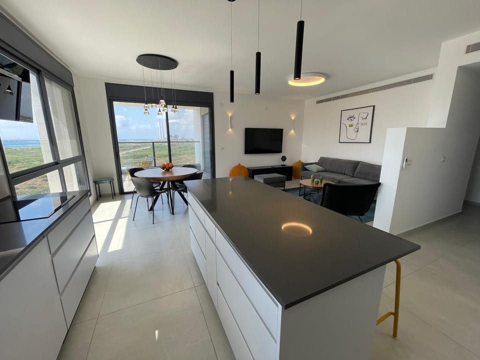 #דירת יוקרה על הים Sunset Beach Apartment# Apartment in Haifa District