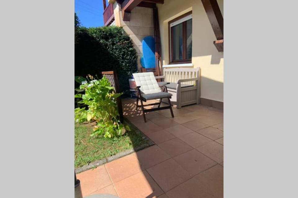 Apartamento en el Paseo de Manuel Noriega, Nº 9, con jardín privado, Wifi, en Comillas Apartment in Western coast of Cantabria