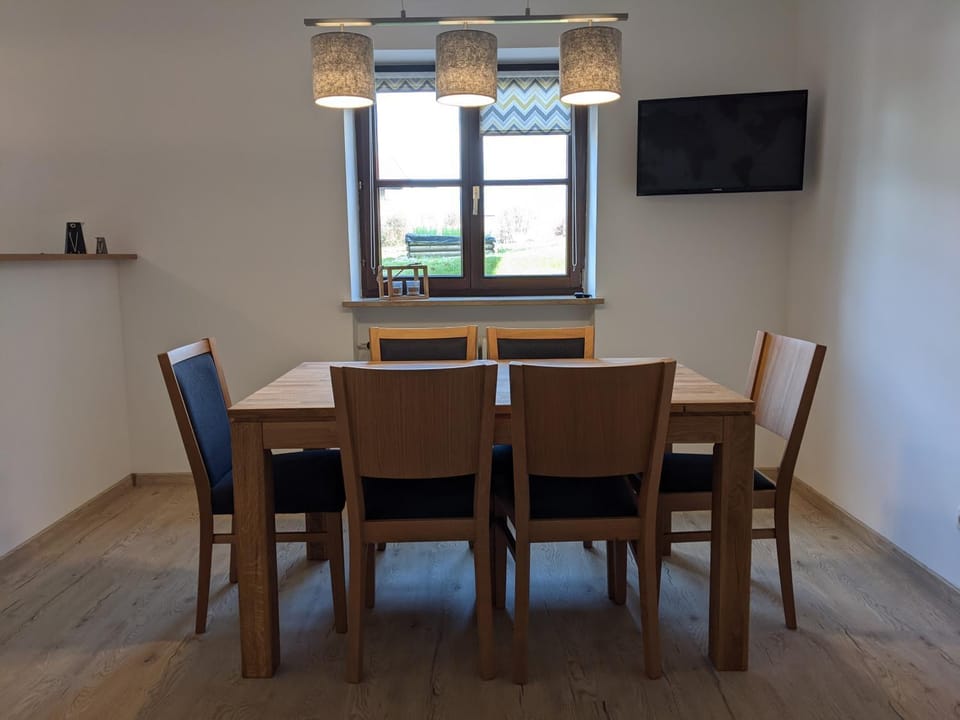 TV and multimedia, Dining area