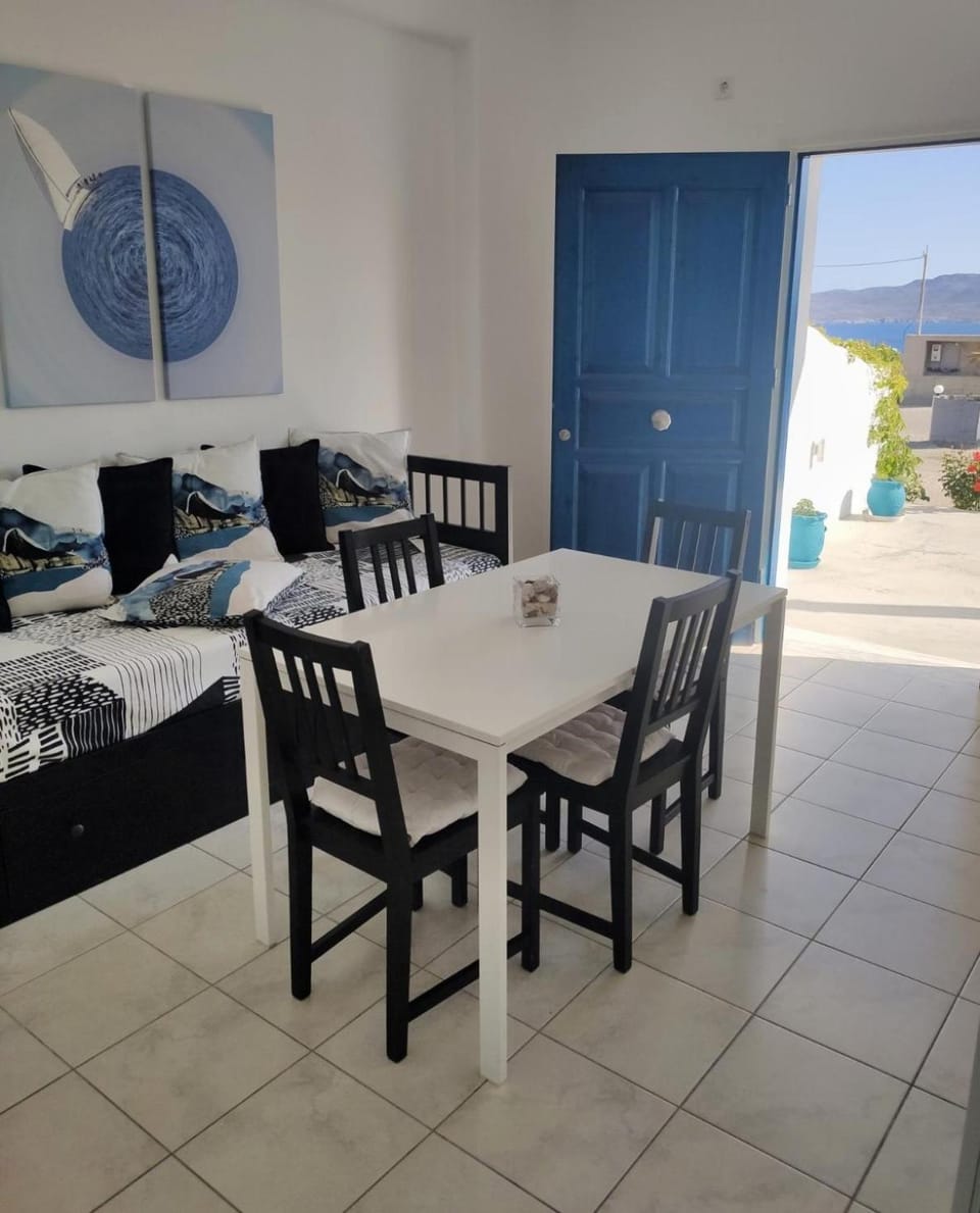 Patio, Dining area