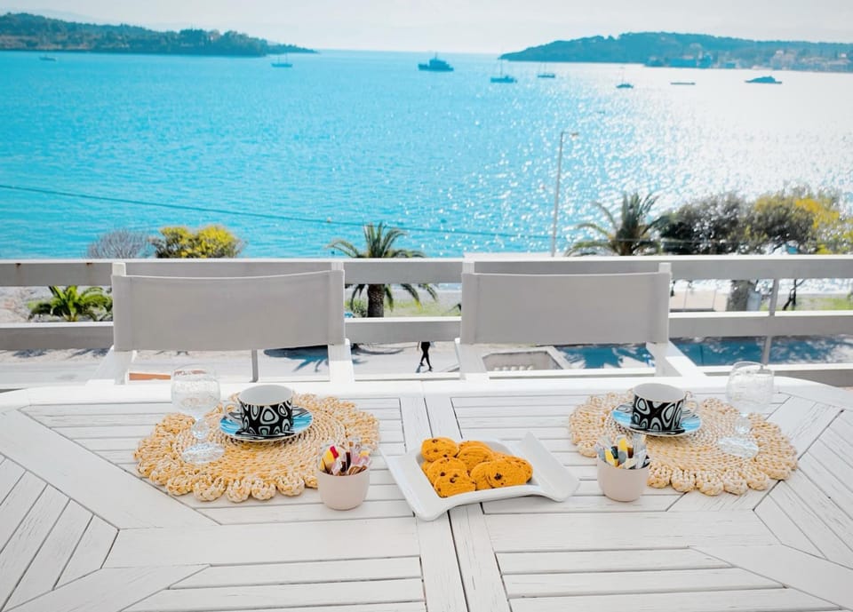 Day, Natural landscape, Balcony/Terrace, Balcony/Terrace, Dining area, Sea view