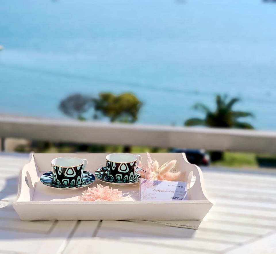 Natural landscape, Balcony/Terrace, Sea view
