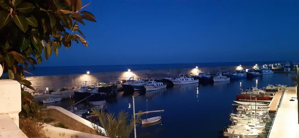 Neighbourhood, Sea view
