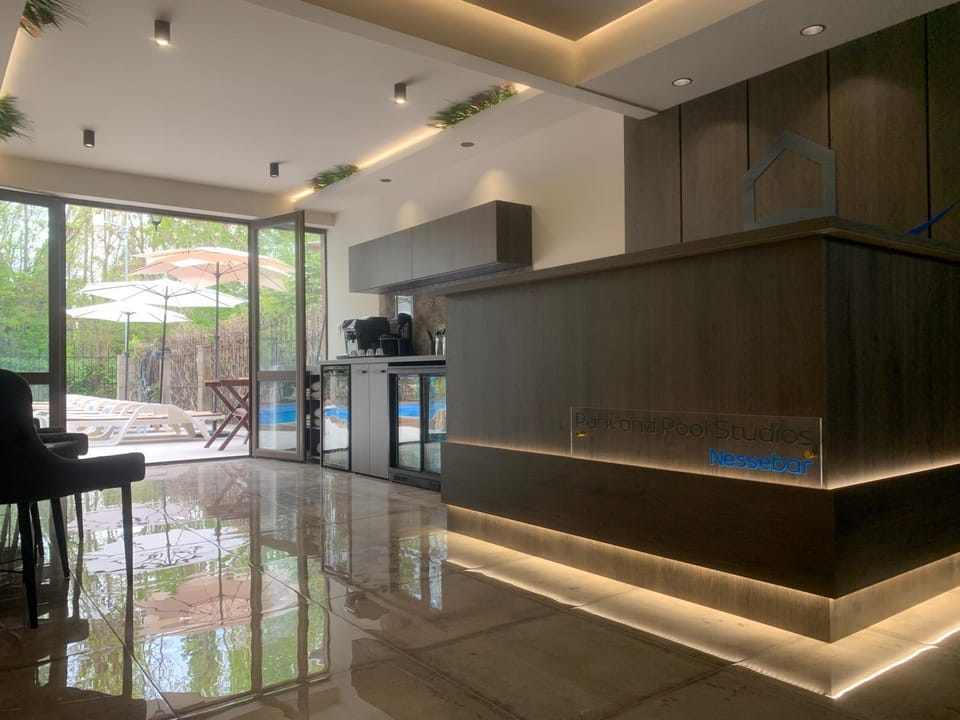 Park and pool studios Apartment in Nessebar