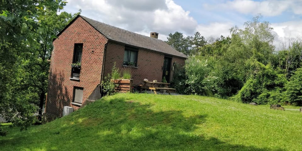 Property building, Spring, Day, Natural landscape, Garden, Garden view