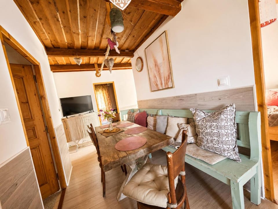 Communal lounge/ TV room, Seating area