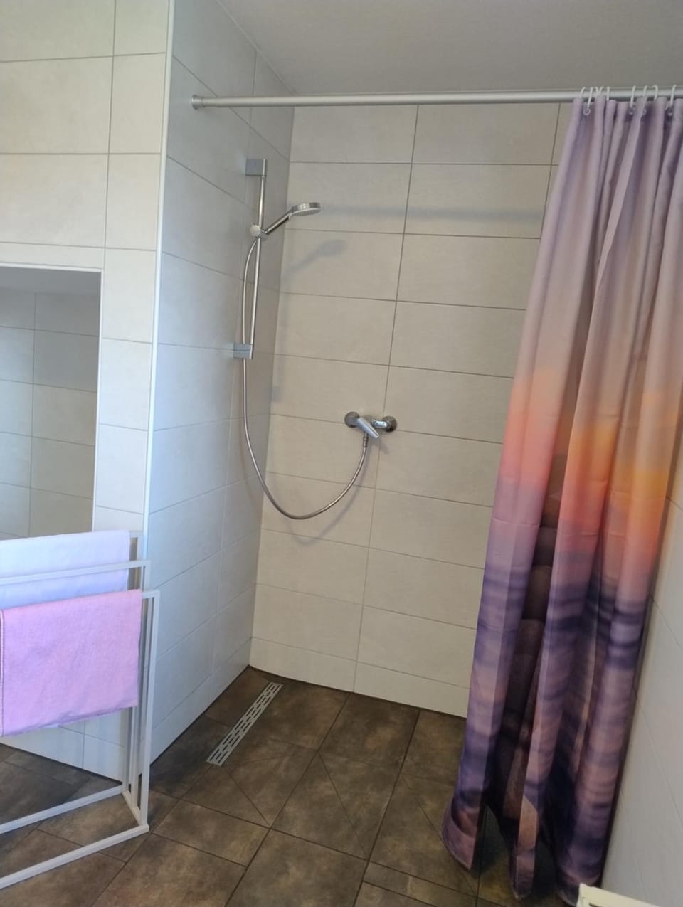 Shower, Bathroom, towels