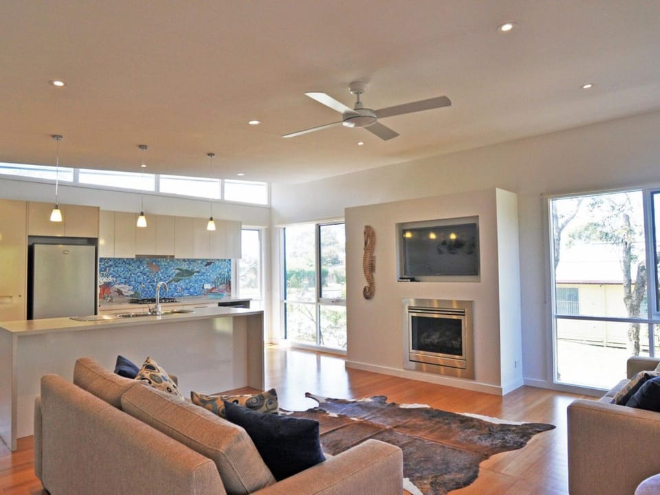 Scarborough Serenity House in Inverloch