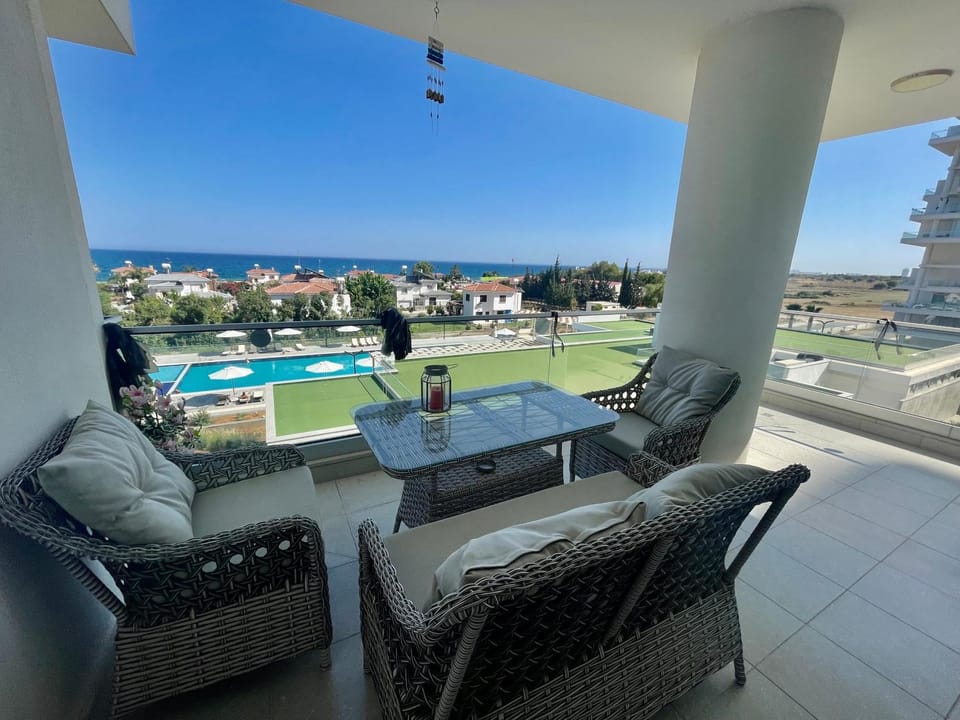 View (from property/room), Balcony/Terrace, Sea view