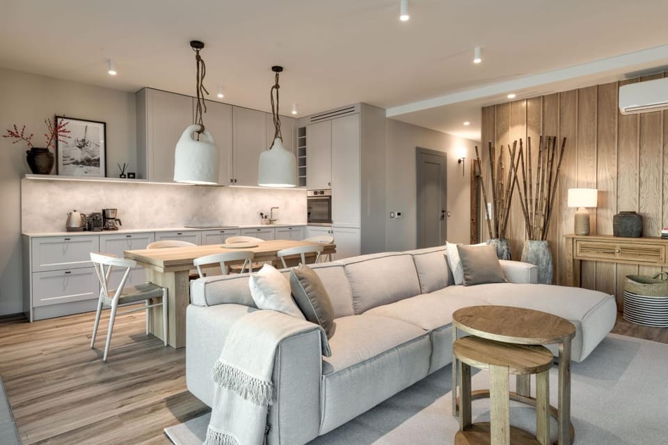 Kitchen or kitchenette, Living room