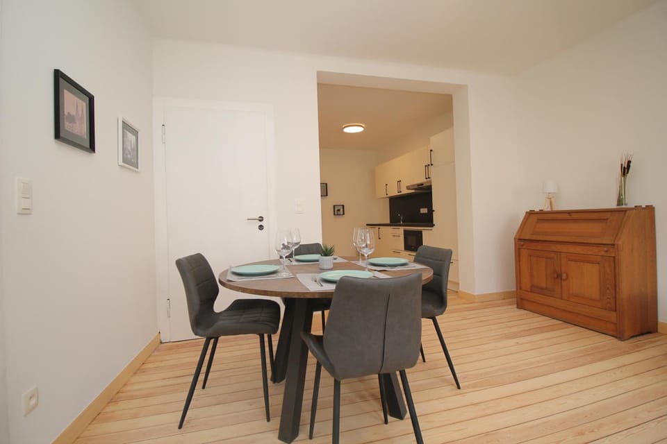 Business facilities, Seating area, Dining area