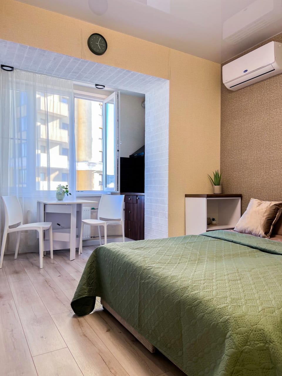 Bed, Living room, Seating area, Bedroom, air conditioner
