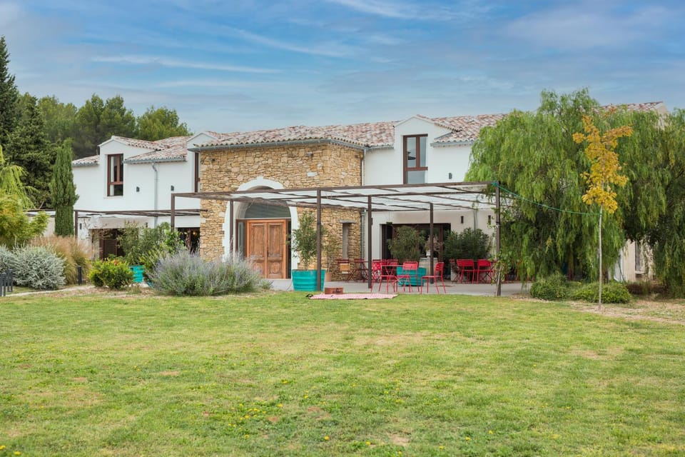 Property building, Patio, Natural landscape, Garden, Garden view, Mountain view