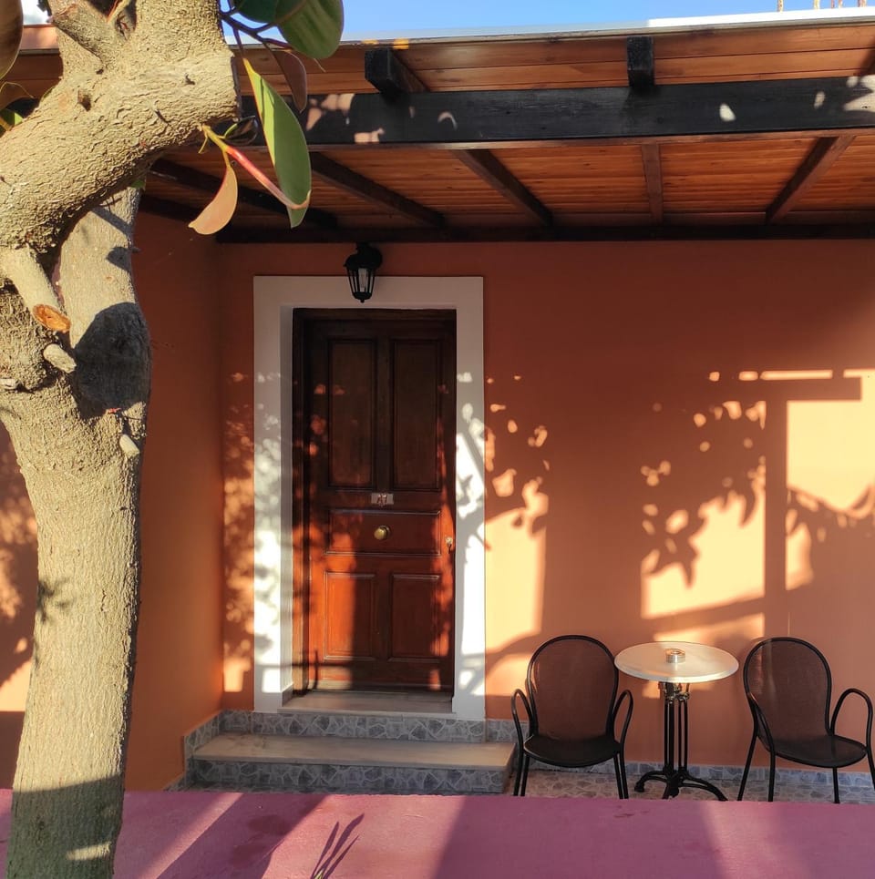 Laxesis House in Decentralized Administration of the Aegean