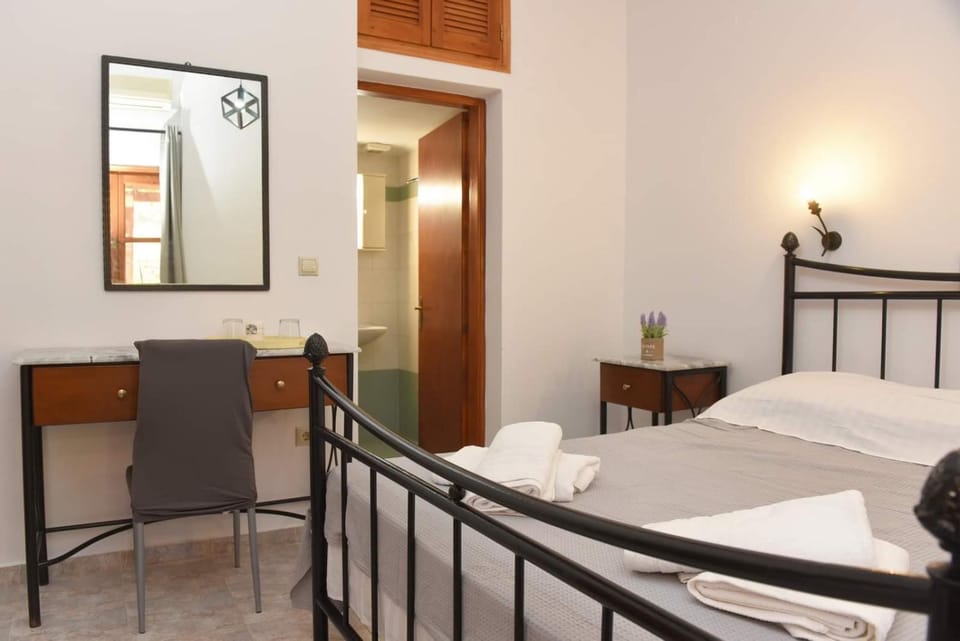 Laxesis House in Decentralized Administration of the Aegean