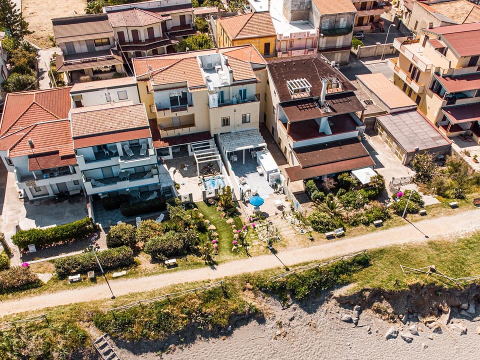 Property building, Bird's eye view